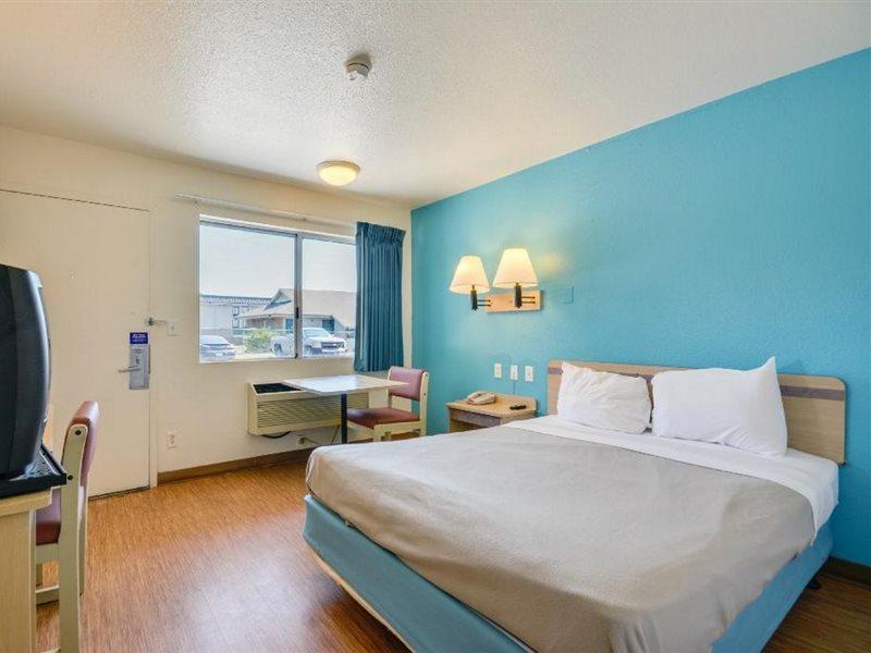 Rodeway Inn Tillmans Corner Dış mekan fotoğraf