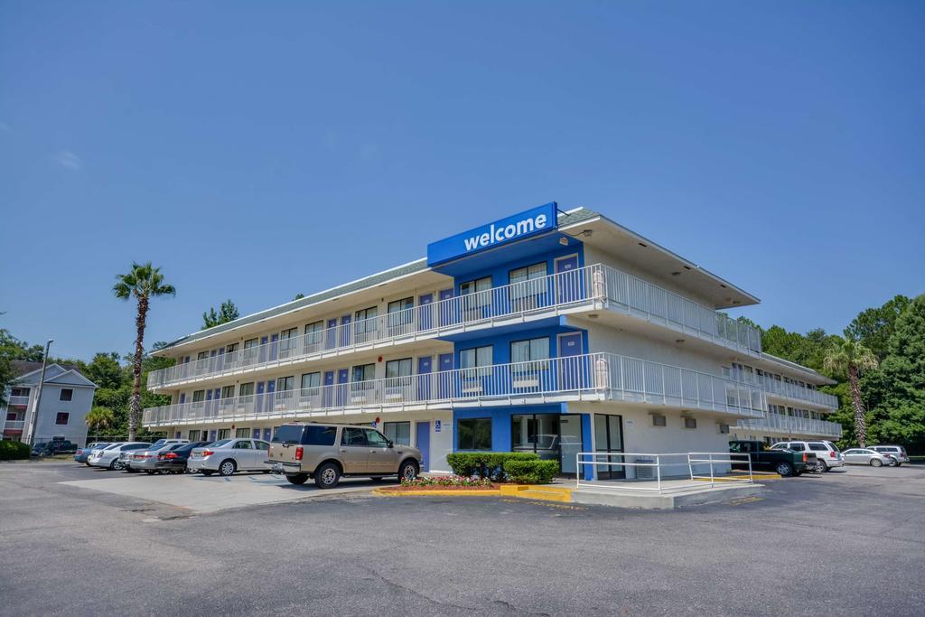 Rodeway Inn Tillmans Corner Dış mekan fotoğraf