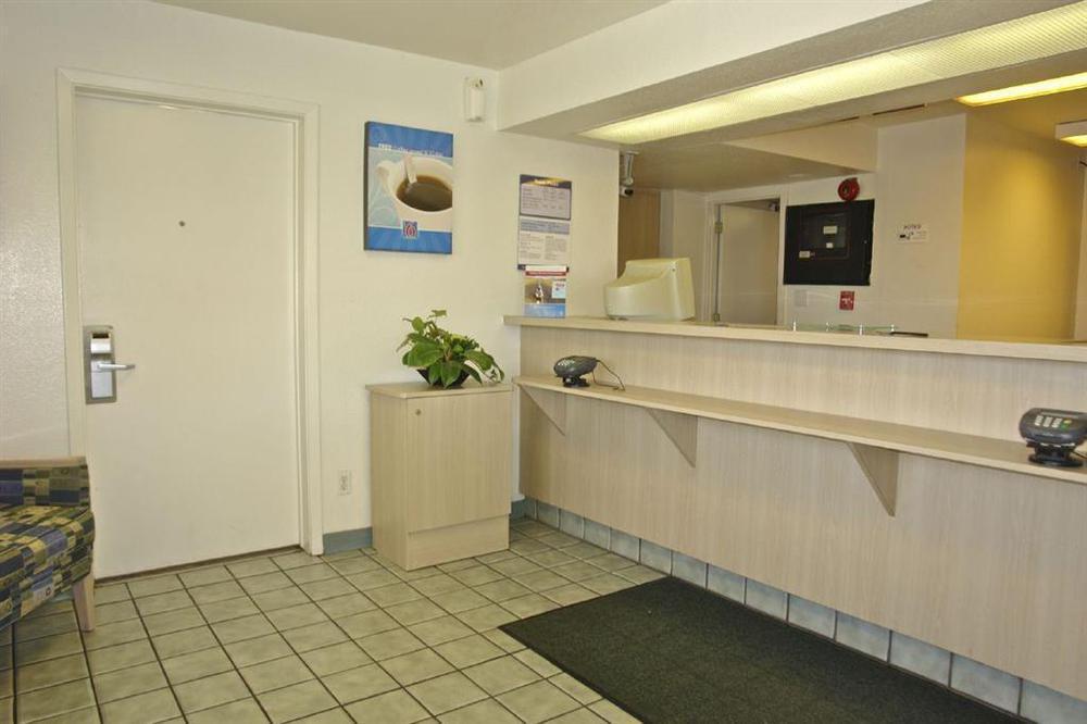 Rodeway Inn Tillmans Corner İç mekan fotoğraf